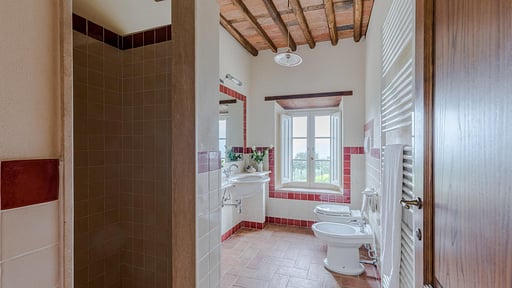 Tuscan Fizz Villa Bedroom 2