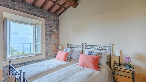 Tuscan Fizz Villa Bedroom 3