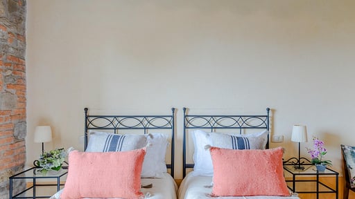 Tuscan Fizz Villa Bedroom 3