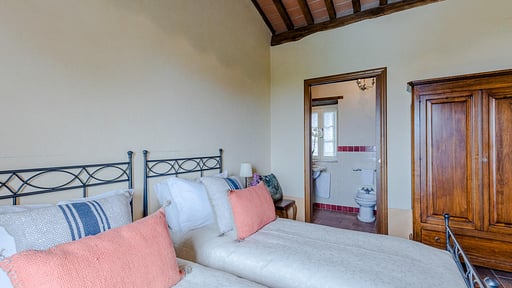 Tuscan Fizz Villa Bedroom 3