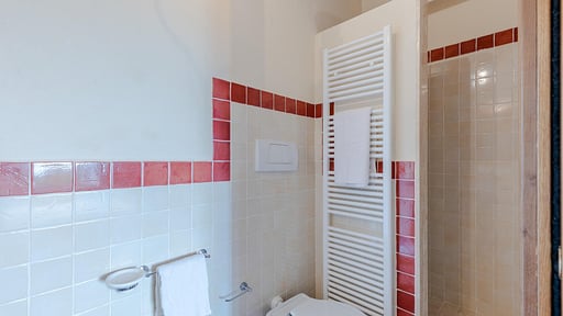 Tuscan Fizz Villa Bedroom 3