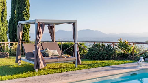 Tuscan Fizz Villa Terrace/Veranda