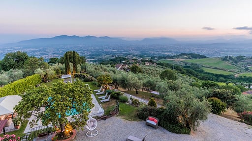 Tuscan Fizz Villa Others