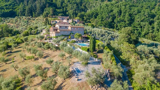 Tuscan Fizz Villa Drone pictures