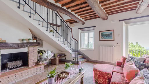 Tuscan Fizz Villa Living room