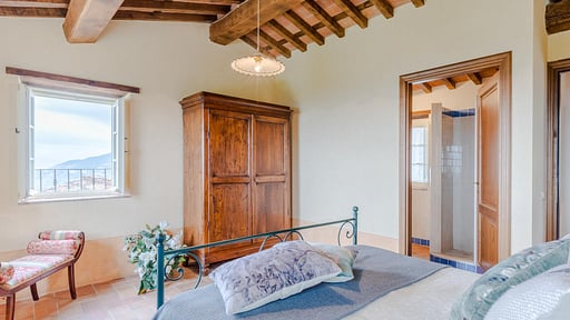 Tuscan Fizz Villa Bedroom 1