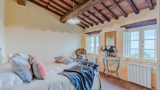 Tuscan Fizz Villa Bedroom 5