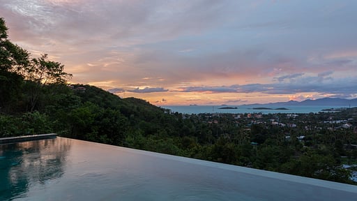 Villa Two Sisters Hill Swimming pool