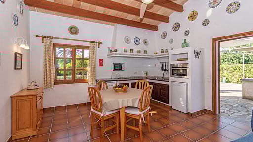 Villa Ullastre Kitchen