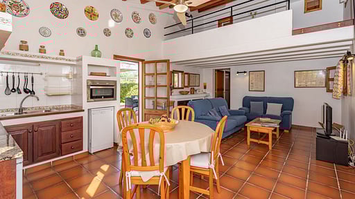 Villa Ullastre Dining area