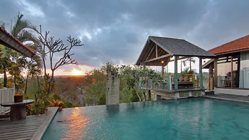 Villa Uma Priyayi Бассейн