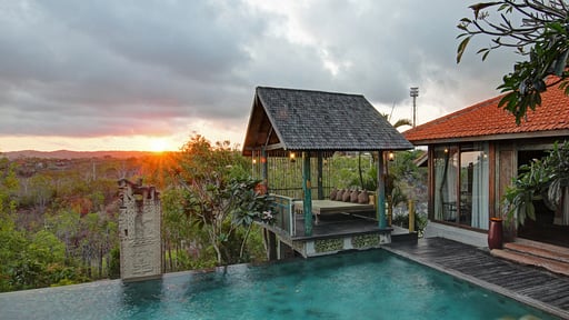Villa Uma Priyayi Бассейн