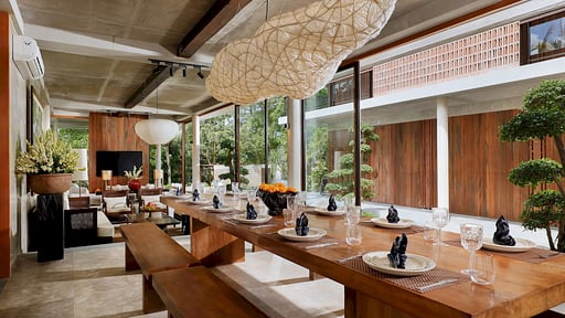 Villa Uma Santai Dining area
