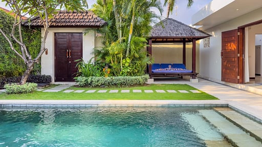 Villa Umah Kupu Kupu Dua Swimming pool