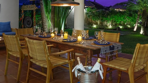 Villa Tirta Naga Dining area 1