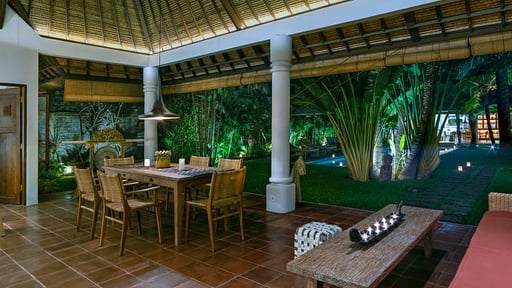 Villa Tirta Naga Living room 2