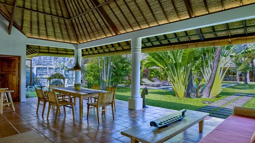 Villa Tirta Naga Living room 2