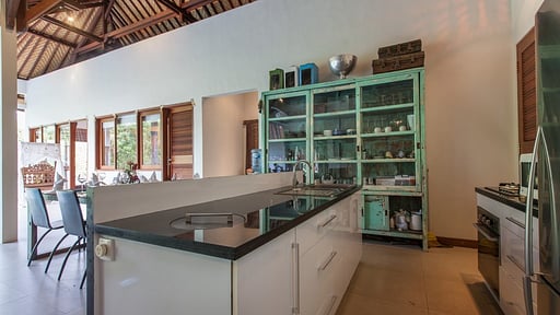 Villa Umah Wa Ke Kitchen