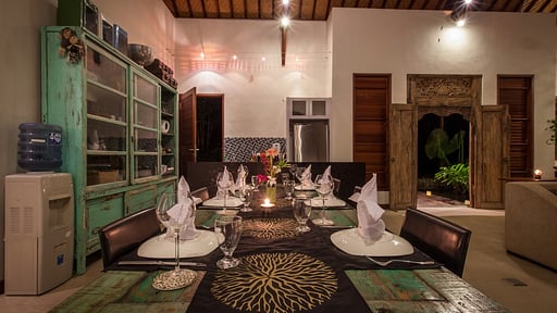 Villa Umah Wa Ke Dining area