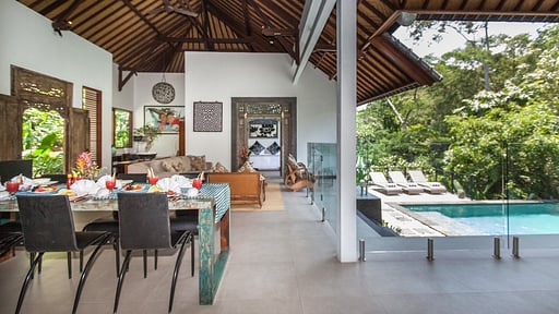 Villa Umah Wa Ke Dining area
