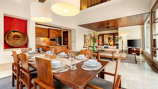 Villa Umarya Dining area