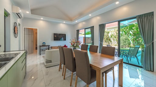 Villa V108 Costa 2 Dining area