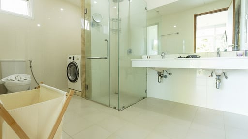 Villa V129 Nai Harn Спальня 2