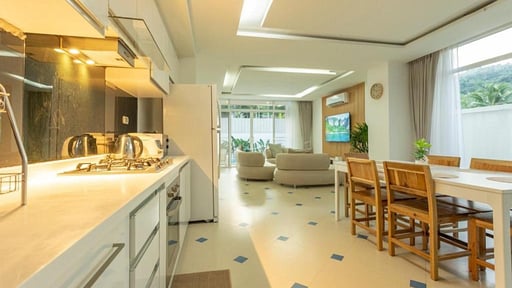 Villa V129 Nai Harn Кухня