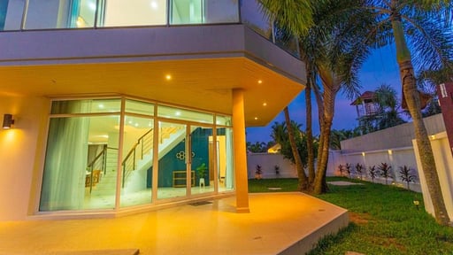 Villa V129 Nai Harn Сад