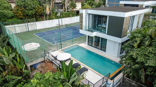 Villa V158 Tennis Court Drohnen-Bilder