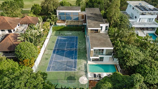 Villa V158 Tennis Court Drohnen-Bilder