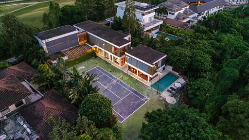 Villa V158 Tennis Court Drohnen-Bilder