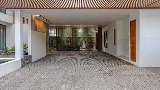 Villa V158 Tennis Court Parkflächen