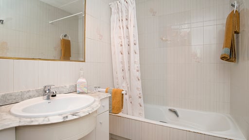 Villa Valenti Bedroom 1