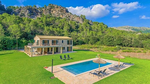 Villa Vall den March Drone foto's