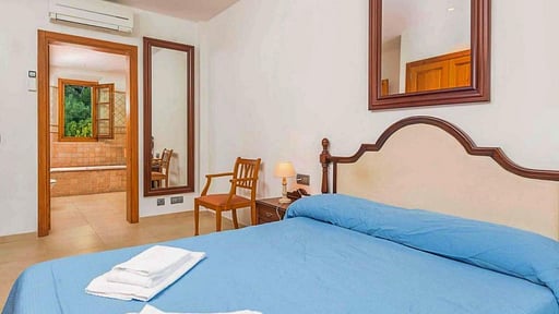 Villa Vall den March Slaapkamer 1