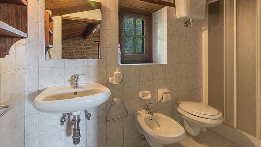 Villa Vallorsaia Bedroom 1