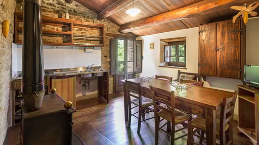 Villa Vallorsaia Dining area