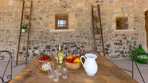 Villa Vanda Dining area