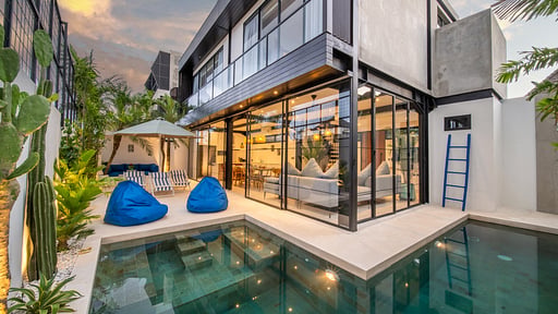 Villa Vantage 5 Swimming pool