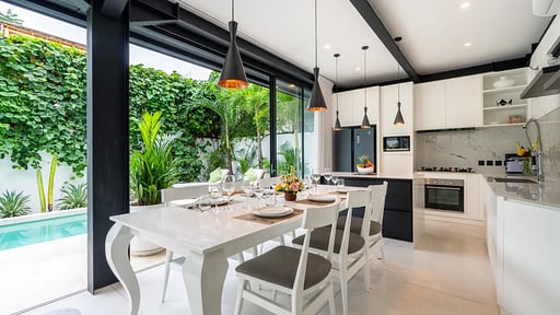 Villa Vantage 8 Dining area
