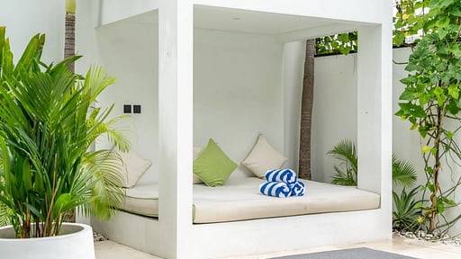Villa Vantage 8 Gazebo
