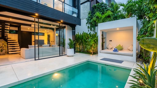 Villa Vantage 8 Swimming pool