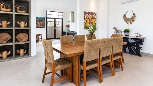 Villa Vara Dining area 1