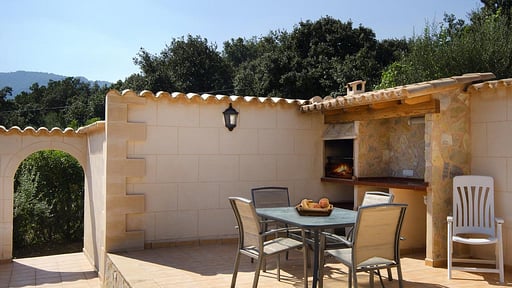 Villa Varella BBQ equipment