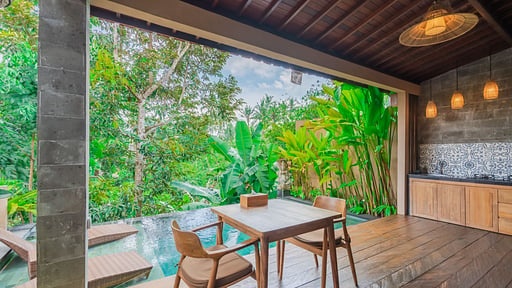 Villa Varendra Ubud Dining area