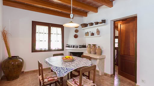 Villa Varitx Cerda Dining area