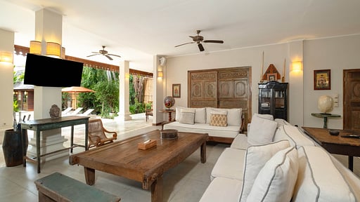 Villa Varuna Living room 1