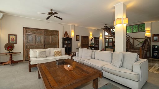Villa Varuna Living room 1