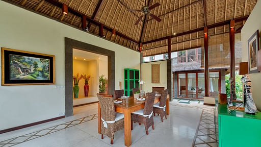 Villa Vastu Dining area